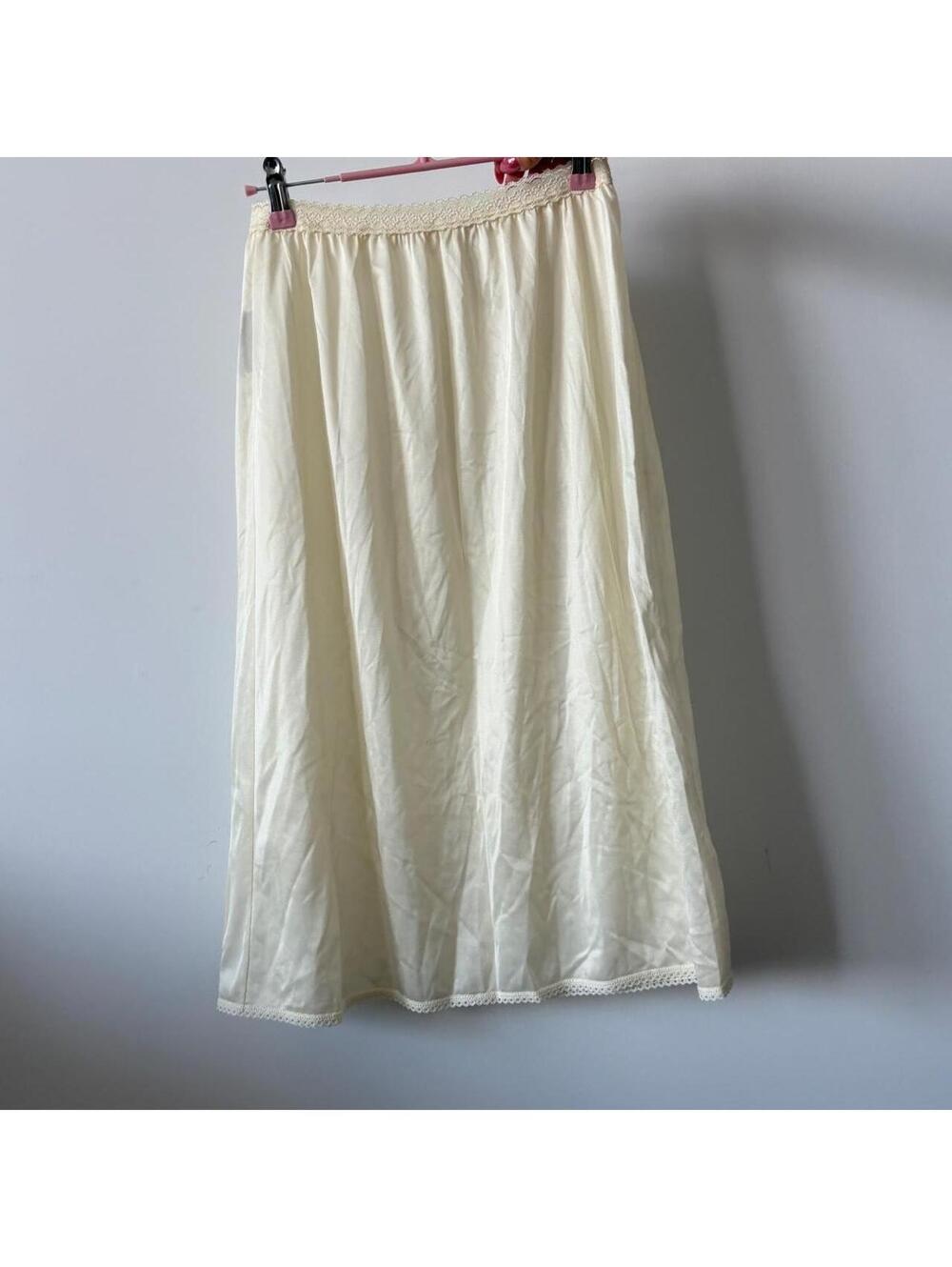 Women's Cream Skirt